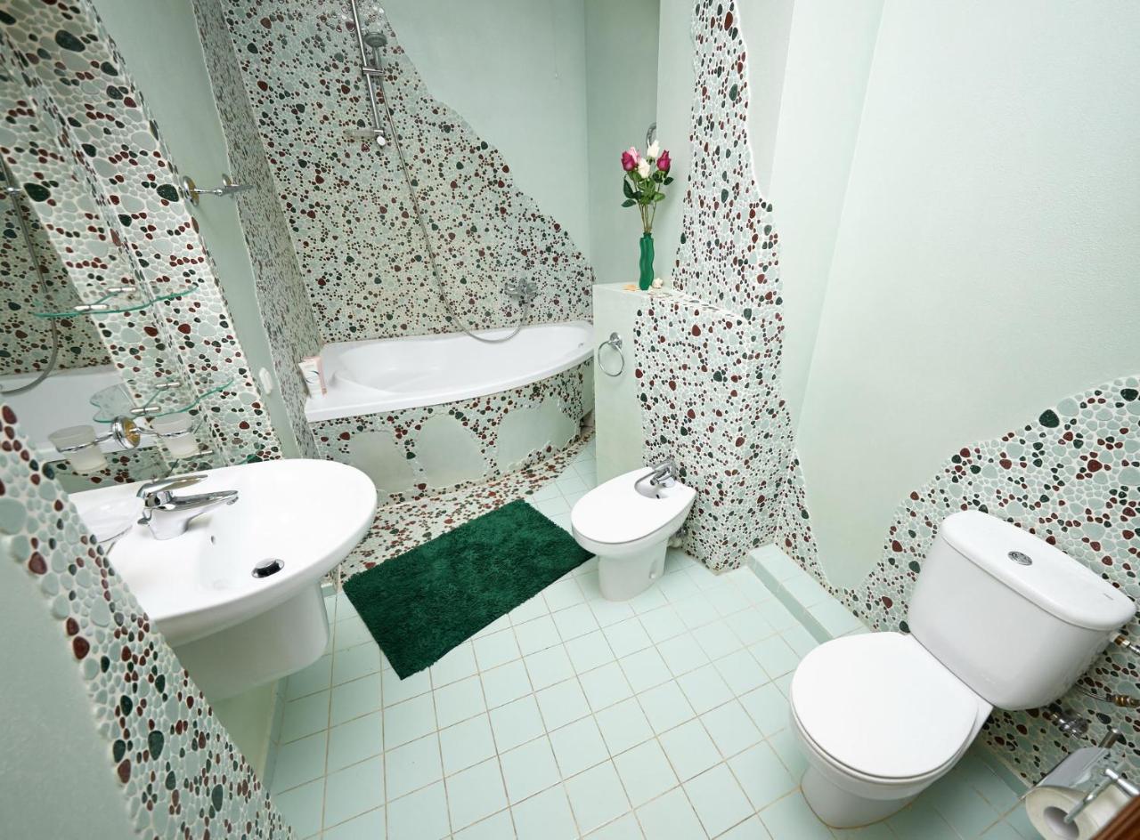 So Fashionable Apartment In The Heart Of מינסק מראה חיצוני תמונה